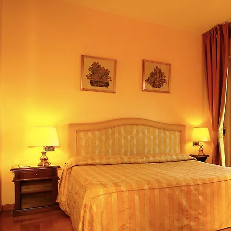 Isabella 3* Taormine