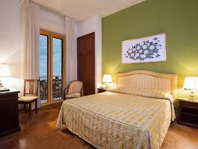 Isabella 3* Taormina