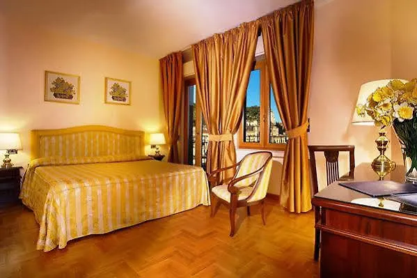 Isabella 3* Taormina