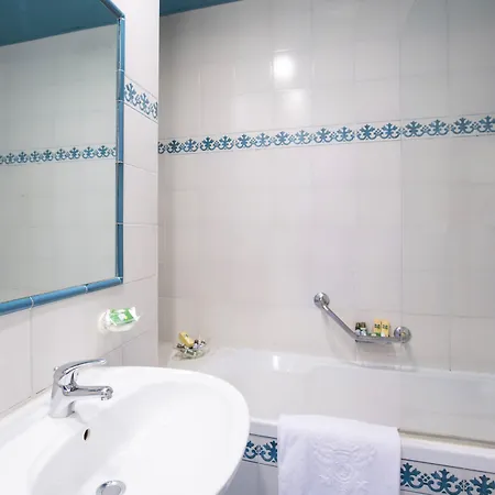 Isabella تاورمينا