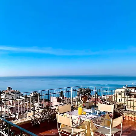 Isabella 3* Taormina