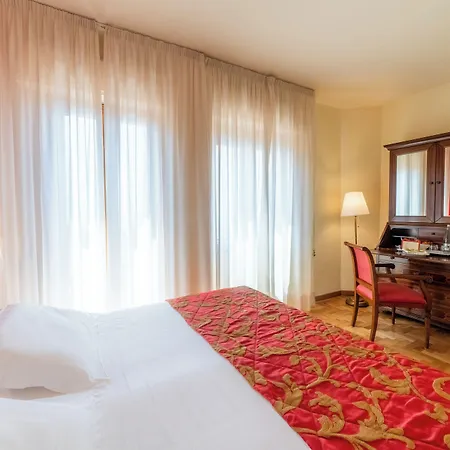 Isabella 3* Taormina