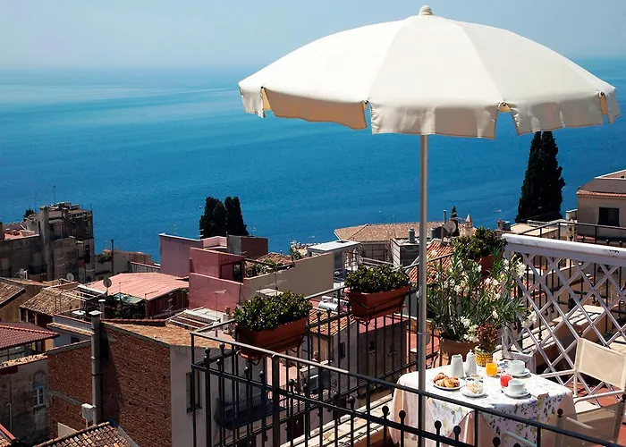 イザベッラ ホテル 3*