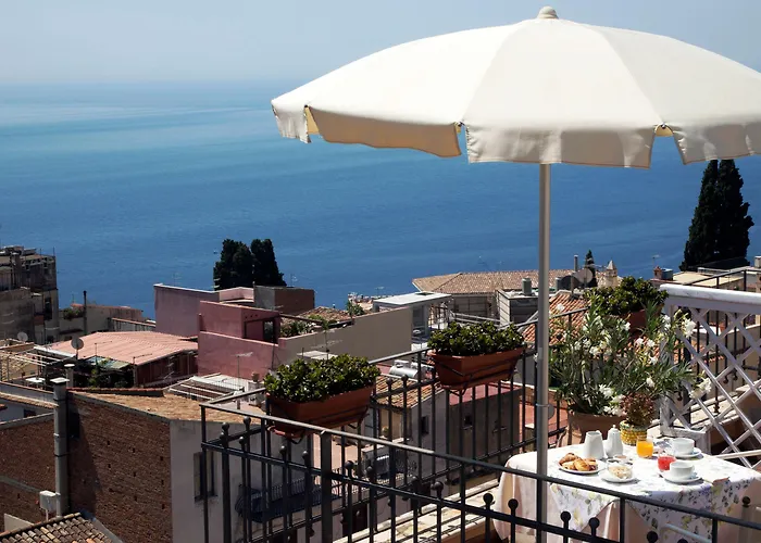 イザベッラ 3* タオルミーナ