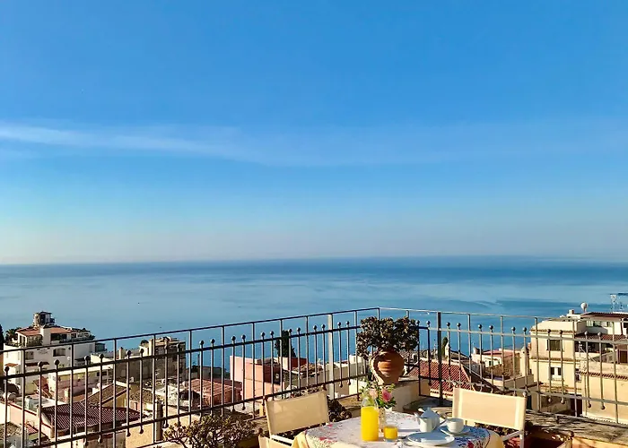 イザベッラ タオルミーナ