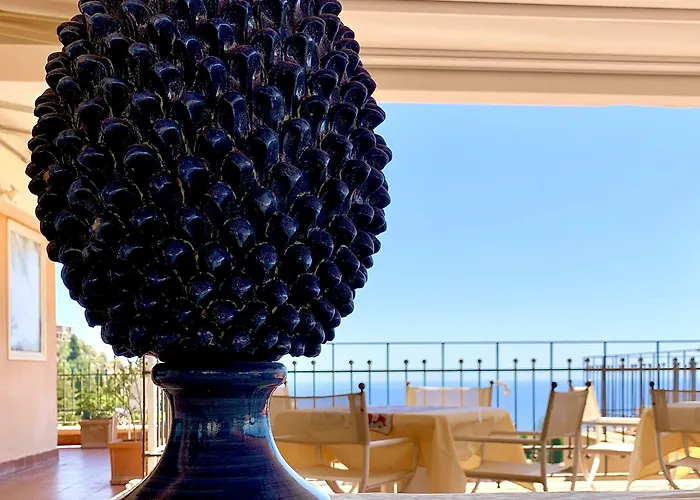 イザベッラ タオルミーナ