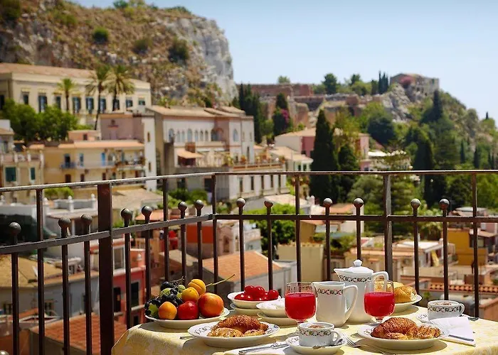 イザベッラ ホテル 3*