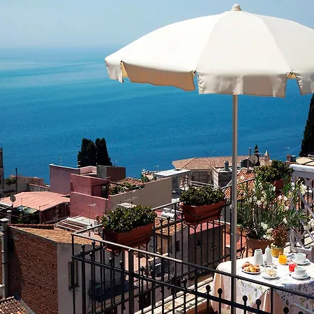 Isabella Hotel 3*