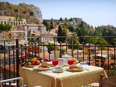 Isabella Hotel 3*